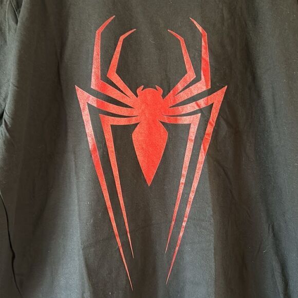 NEW Marvel Spiderman Mens Black Tee - Picture 2 of 4